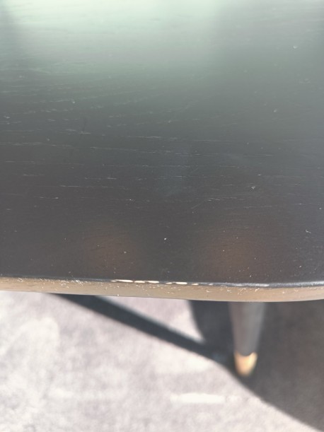 Faun staliukas juodai lakuotas  (su defektu)